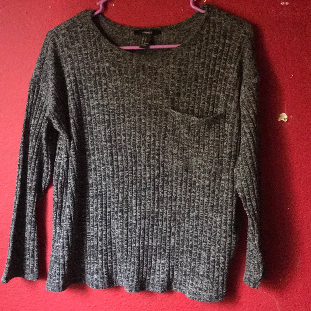 Gray top